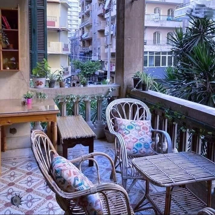 الناس نَوعَينْ  ✌🏼  إبعد عَن الأثْنين  ✌🏼😊