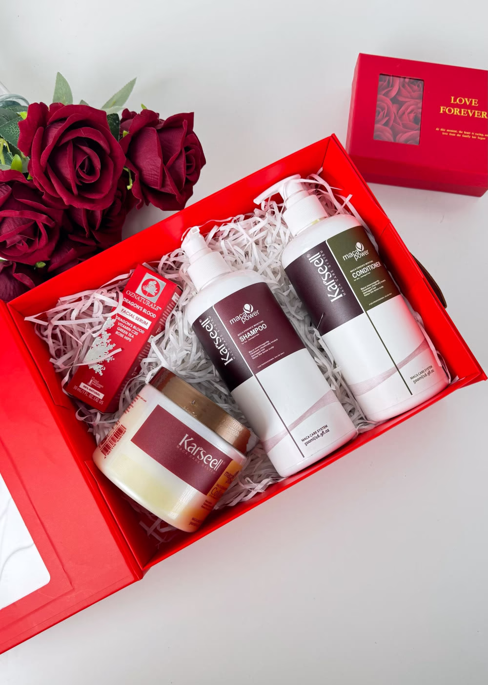 🌸 عيد الأم قرب، وما في أحلى من هدية مميزة تعبر عن حبك وتقديرك! 🎁
قدمي لأمك تجربة فاخرة من العناية بشعرها مع طقم العناية المتكامل من Karseell!
✨ محتويات الطقم:
• شامبو مغذي
• بلسم مرطب
• ماسك علاجي
• سيروم مغذي
بمستخلص زبدة الماكا الفاخرة لتمنحيها شعرًا صحيًا، ناعمًا، ولامعًا بكل حب!
السعر بس ب *17* دينار
والتوصيل علينا لباب بيتك ❤️
🎀 اطلبي الآن واستفيدي من عروض عيد الأم
🅂.🄶
#تابعونا_ليصلكم_كل_جديد_من_عروضنا_ومنتجاتنا_المميزة
#للحصول_على_معلومات_إضافية_أو_لتقديم_طلب
#يرجى_مراسلتنا_عبر_رسائل_الصفحه