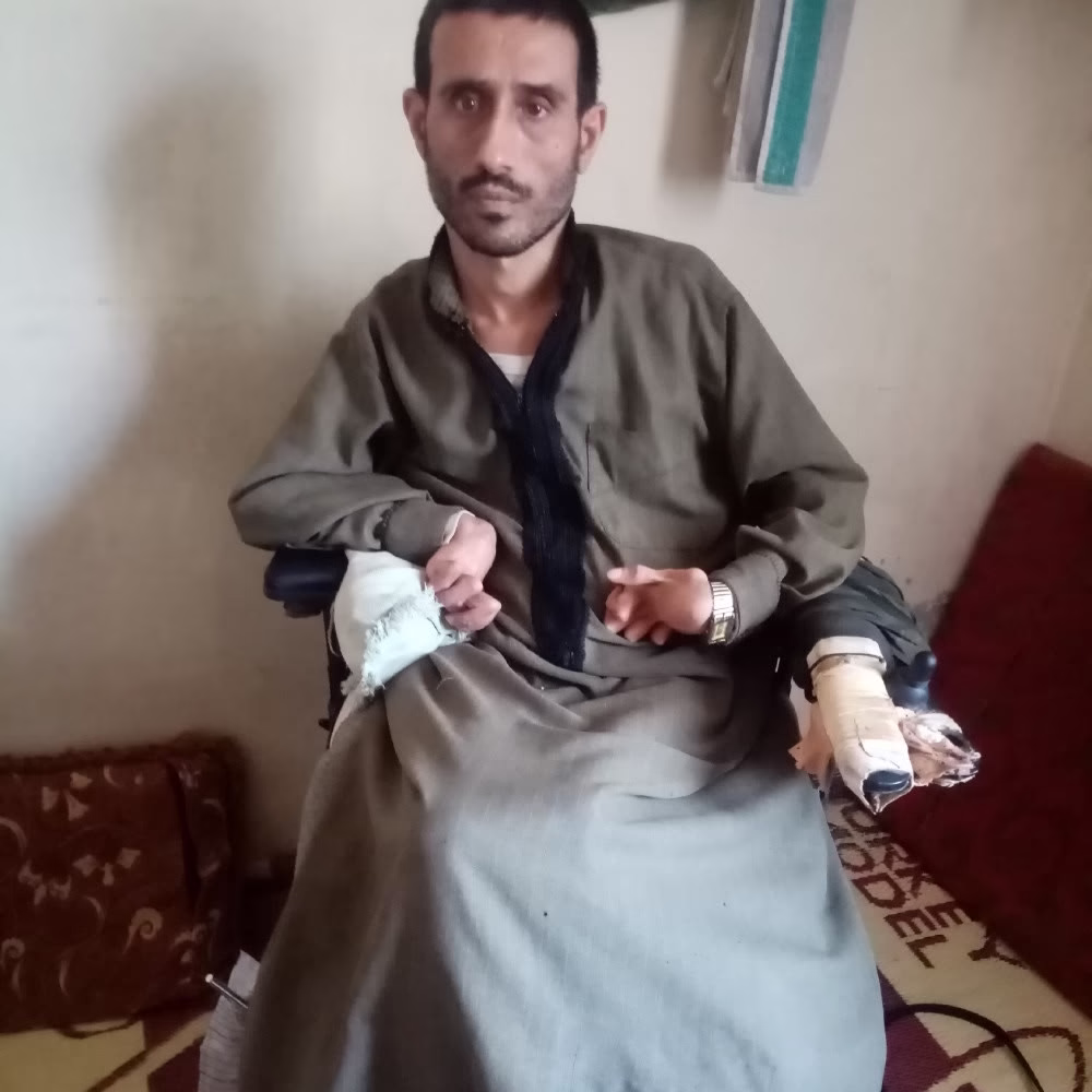 السلام عليكم ورحمة الله وبركاته إخواني أنا من ذوي الاحتياجات الخاصة اسكن في مخيمات الشمال السوري بدي مساعدتكم يا اهل الخير