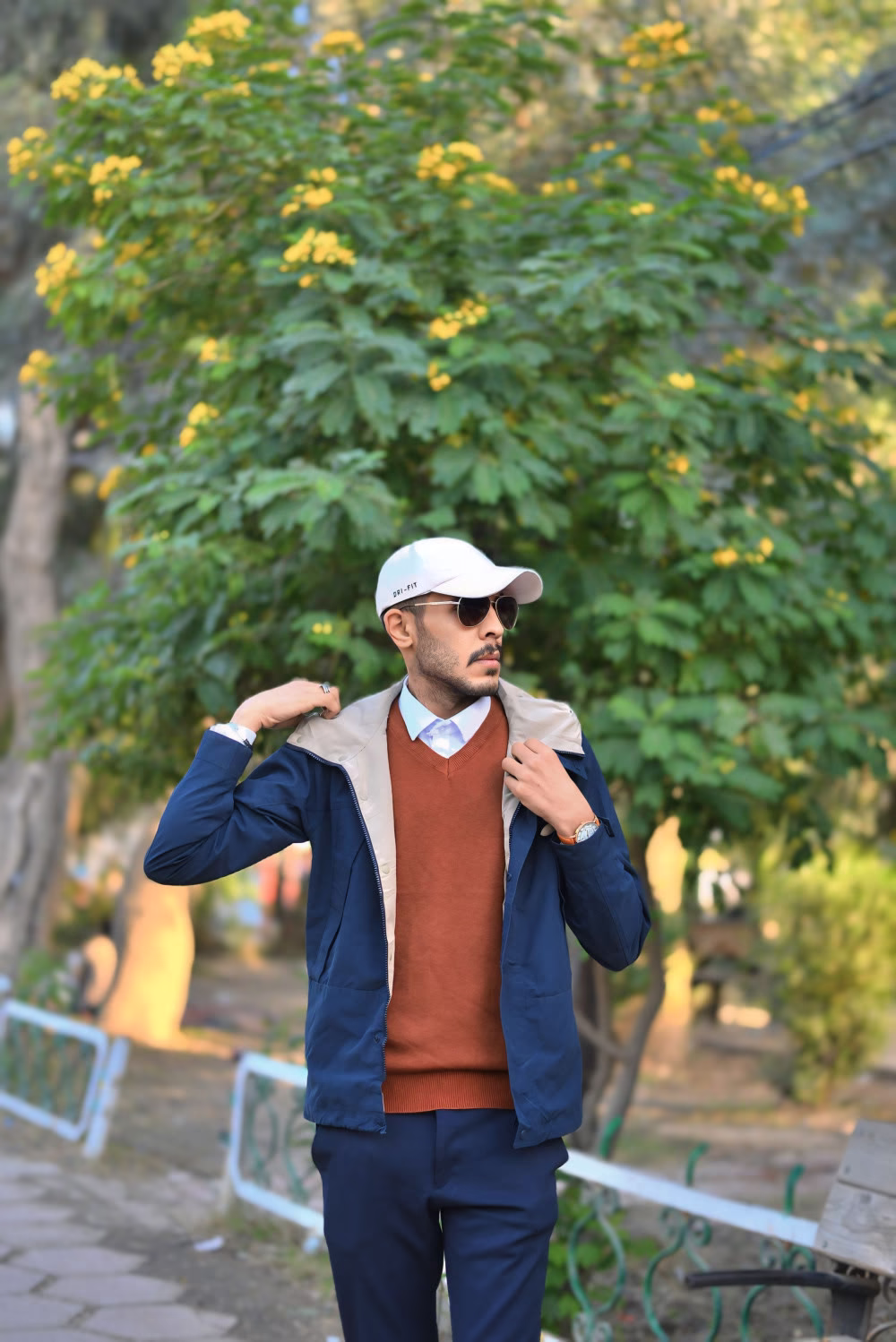 أسّـس حيَاتك على قاعِدة أسْعد نفسَك قبْل كلِّ شَيء