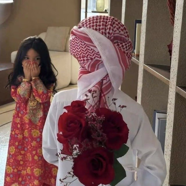 - ‏حتى بخيالي لا تخيلت انو بفقدك ، بكيت🥺💛•