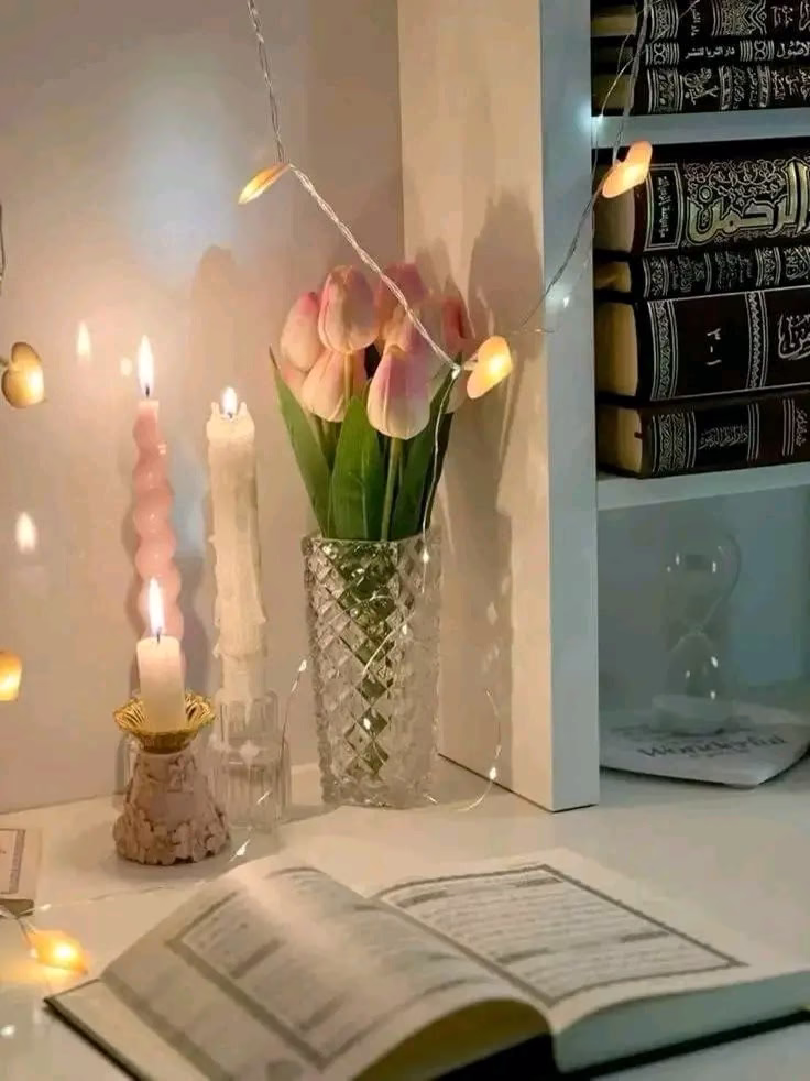وفي #ليلة_الجمعة 
‏يا رب لا تجعل للحزن مكاناً في قلوبنا وإن ضاقت بنا الأحوال يوماً فأوسعها برحمتك يا ارحم الراحمين ."♡🌿
‏