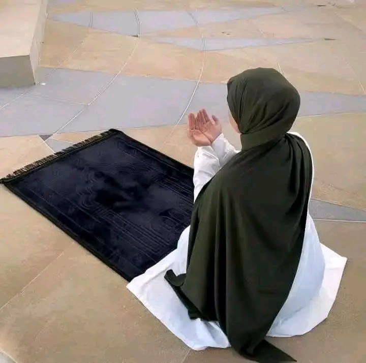 هل تؤمن برسائل الله لك؟!✨

هذه رسالتك اليوم :🌹🌹

ستعيش هذا الشعور قريبًا ..🎀

"قالَ قَد أُوتيتَ سؤلكَ يا مُوسي ولَقد مننّا عليكَ مرةً أخرى" 

سيجمعك الله بما تَمنيته، الله قادرٌ على أن يُغير 

قوانين الكَون كُلها لأجلِك وأجل دُعائِك الصادق من قلبك.

✨- حَوقَل فإنَّها رافعة نافعة دافعة وكَنز من كنوز الجنة.✨