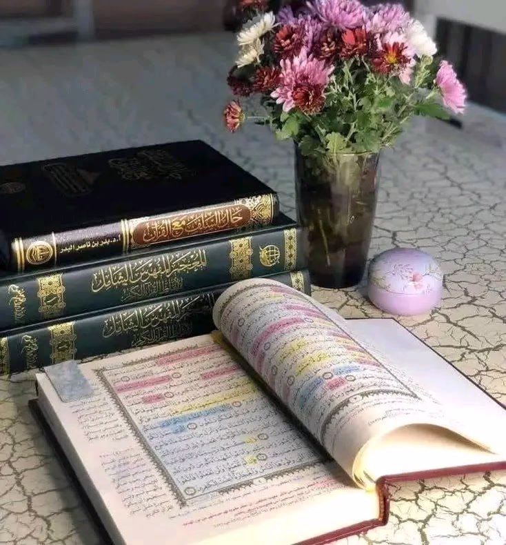السلام عليكم ورحمه الله وبركاته 💙🦋

يظنون إن فـ الموسيقى راحه!!

هنيئاً لمن أدرك واستوعب قوله تعاالى٠٠

"إلا بذكر الله تطمئن القلوب" 🥺💙

ثم أمسك مصحفك وانفض عنه الغباار ٠٠
وقل : تركتك للغبار فـ تسخ قلبي٠٠ 💙💙💙💙💙💙💙💙💙💙💙💙💙💙💙💙💙💙💙🦋