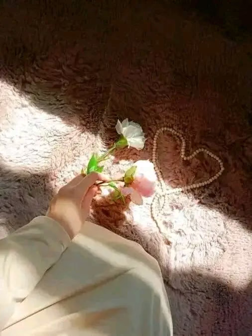 " اِجْبِرْنَا يَا اَللَّهُ ؛ اِجْبِرْ تِلْكَ اَلْكُسُورَ اَلْخَفِيَّةَ اَلَّتِي لَا يَرَاهَا أَحَدٌ سِوَاكَ ، اِجْبِرْنَا يَا اَللَّهُ جَبْرًا يَلِيقُ بِكَ."🦋💜