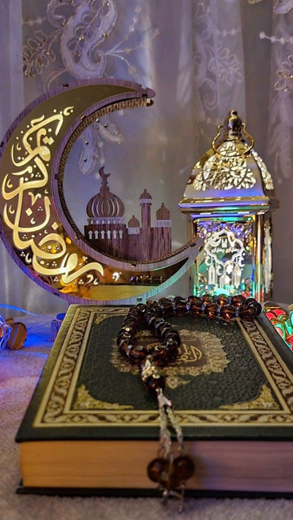 الدعاء 
اللهم انى اسألك باسمك الذى ملئت به العرش 
إن كنت تعلم انى  على الصواب 
فلا تهتك لى سترا