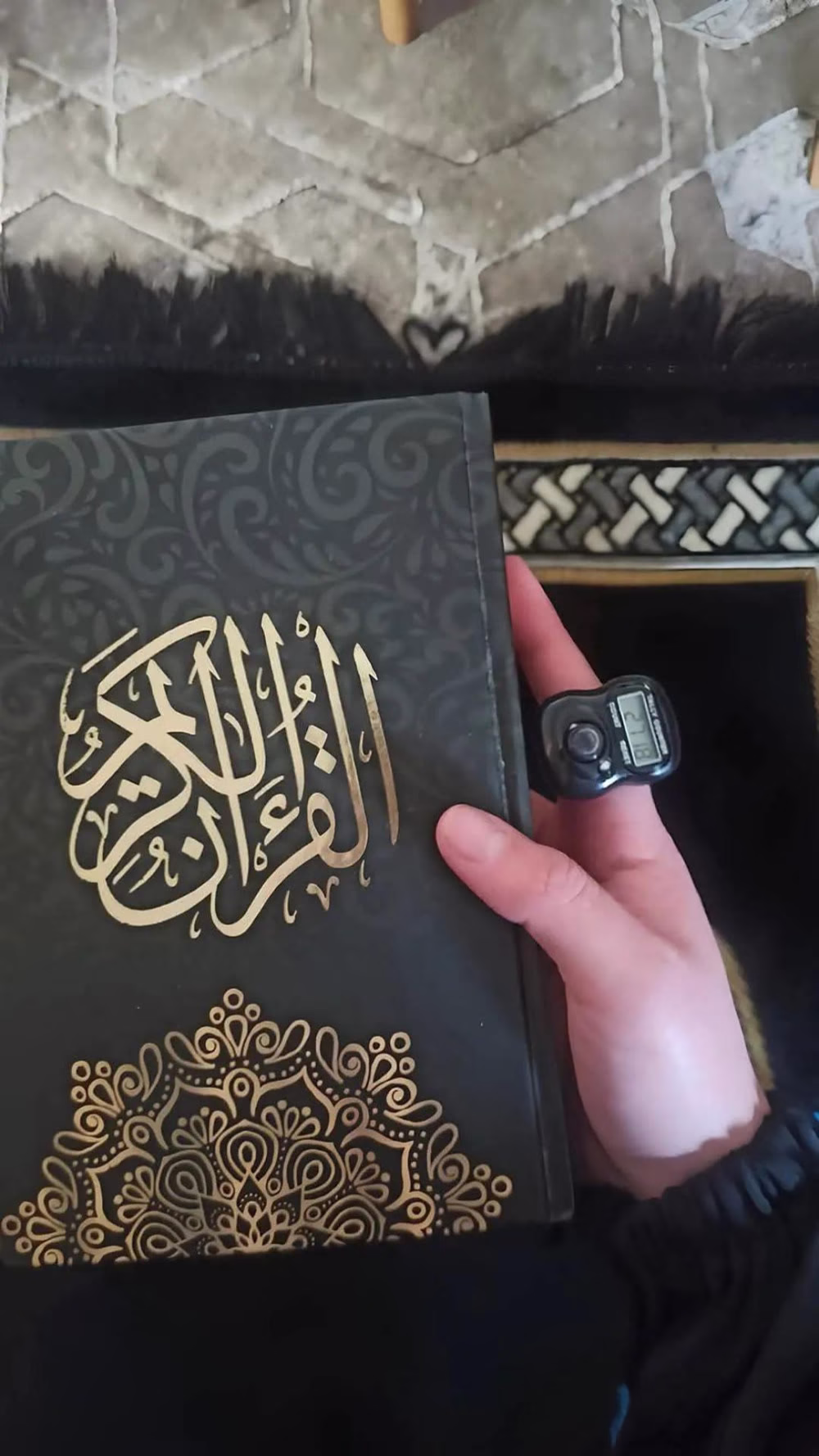 "بِالْإِسْتِغْفَارِ سَتَسْعَدُونَ، سَتَنْعَمُونَ وسَتُرْزَقُونَ مِنْ حَيْثُ لَا تَعْلَمُونَ."🫧💙🫧💙