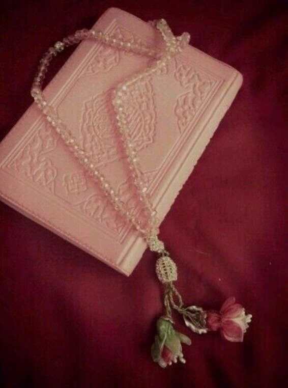 🌸📫 بَريد الفَجر، المَليئ بالأجرِ : 

" رَضيتُ بالله ربّاً، وبالإسلامِ ديناً ، وبمحمد 
( صلى الله عليه وسلم ) نَبياً و رسولاً " .