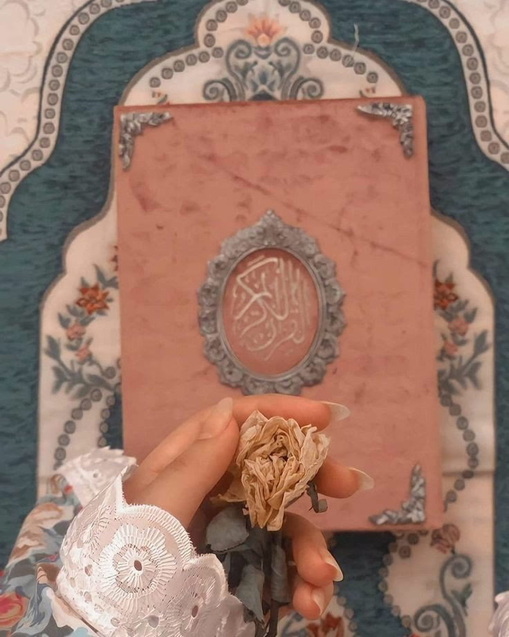 اللهم اني اعوذ بك من ضيق الدنيا وضيق يوم القيامة
اللهم افتح لنا أبواب رحمتك ولا تخزنا يوم القيامة🤲