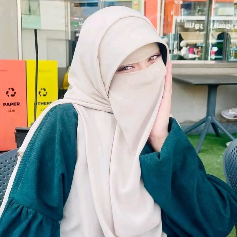 نحنُ الذينَ يُقال فينا : " مَن نالَنا، نالَ سبعَ مُعجِزات " 💚👑