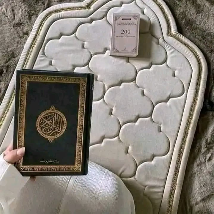 *في يوم الجمعة ❤️*
اللَّهُم أرزقنا فرحةً لا تَسَعُها الدنيا ومَن عليها
وعوِّضنا بما هو خيرٌ لنا .♥️