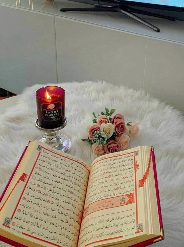 "هِيَ لَكَ على أن تُحسِنَ صُحبَتَها

قالهَا النّبيُّ ﷺ لِعَلي عنْدمَا خَطب فَاطِمة." ❤️