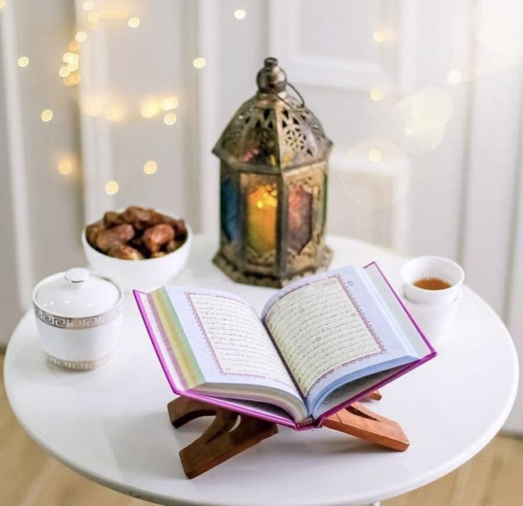 مَنْ عصم قَلْبَه عن الحَرام، رَزَقَه اللهُ جميلَ الحَلال💜