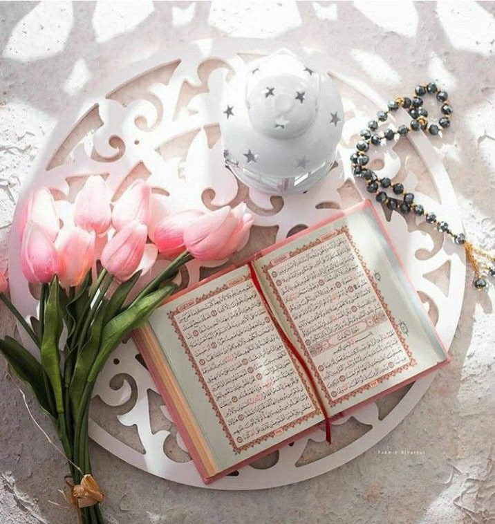 من أكثر الأشياء التي جعلتني أرتاح نفسيًا هي إدراكي التام أنه إذا كان لي نصيب في شيء سأحصل عليه، وأنَّ نصيبي سيأتيني مهما حدث، مهما ابتعدت عنه، أو ابتعد هو عني، أو فرَّقتنا الظروف.. تيقَّنت أنَّني سأحصل على كل ما كتبه الله لي، وطالما أنَّ الله قد كتب لي شيء، فالأحداث ستتهيَّأ، والظروف ستتيسَّر، وحتى المستحيل سيصبح ممكن لأحصل عليه، فلِما القلق طالما أنَّ النصيب آتٍ آتٍ🤍✨.