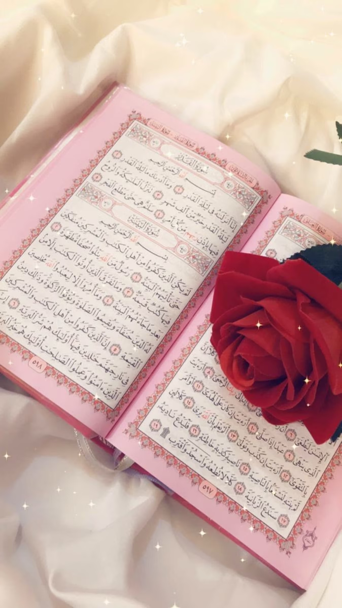 مًنِ قُدٍمً لَنِآ سِبًتًٌآ ، قُدٍمًنِآ لَهّ بًقُيَةّ آيَآمً آلَدٍهّر
وٌمًنِ قُآلَ مًنِ دٍمًشُقُ هّنِآ آلَقُآهّرةّ
جّعٌلَنِآ لَهّ آلَقُآهّرةّ دٍمًشُقًُآ💚
