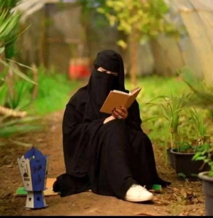 *قال النبي ﷺ:"أَتُحِبُّونَ أن تَجتَهِدُوا في الدعاءِ؟ ‏قولوا اللهُمَّ أَعِنَّا على شُكرِكَ، و ذكرِكَ، و حُسنِ عِبادَتِكَ"🤍 "*