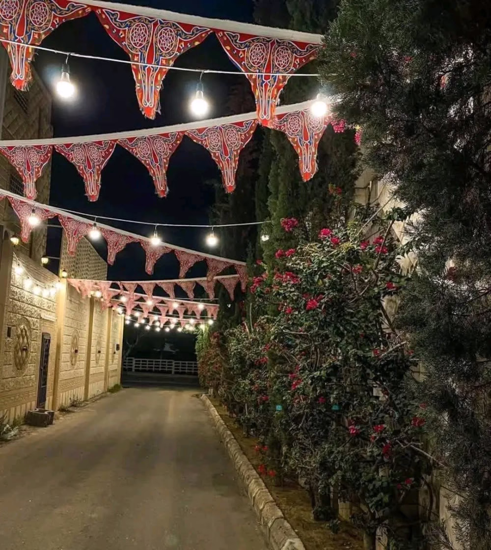 متبقي على رمضان شهرين و نص اللهم ‏بلغنا رمضان مجبُوريِن مُطمئنين يا رب 🤍.