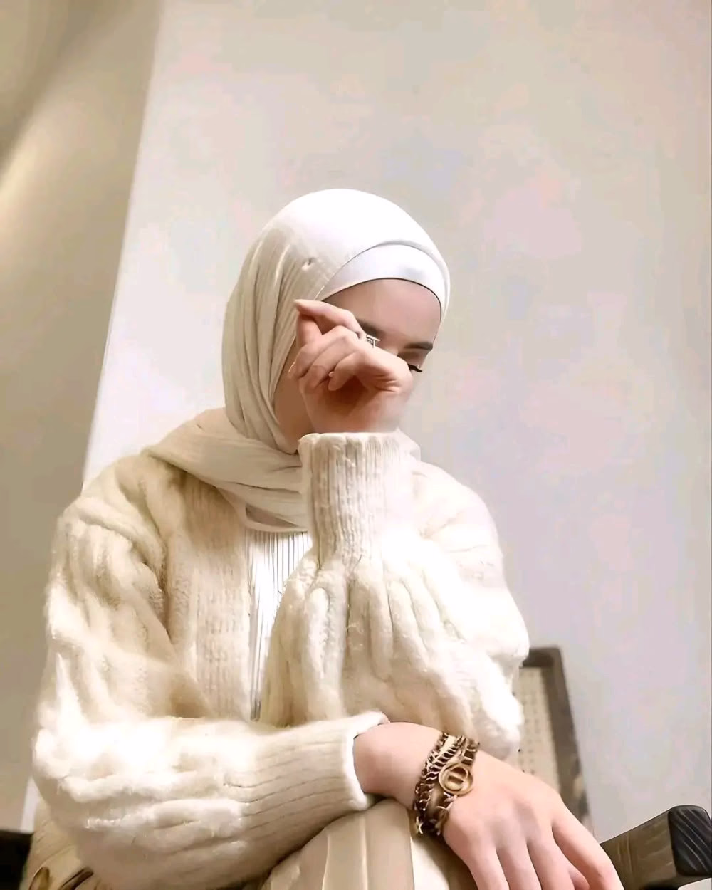 "يَتَغَيَّرُ كُلُّ شَيْءٍ بِمَوْقِفٍ وَاحِدٍ، وَرُبَّمَا بِكَلِمَةٍ أَيْضًا اللَّهُمَّ اجْعَلْنَا نَلْتَقِي أَشْبَاهَ قُلُوبِنَا وَأَشْبَاهَ أَخْلَاقِنَا وَأَرْوَاحِنَا أَيْنَمَا اتَّجَهْنَا."
☘︎◡̈⃝🌻
ツ❥