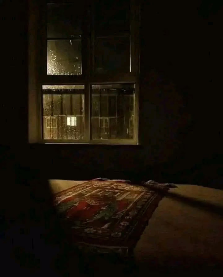 وفي ليله الجمعه ♥🤲🏻
 اللهُم دعوات قلبِى  ،و أنت أعلم بها ، اللهُم إجابتك ،، اللهُم أياماً كما نُحب ، وهما لايبقي ،وفرحه ليس لها أى انتهاء اللهُم أمنياتُنا التى ننتظِرُهاツ❥