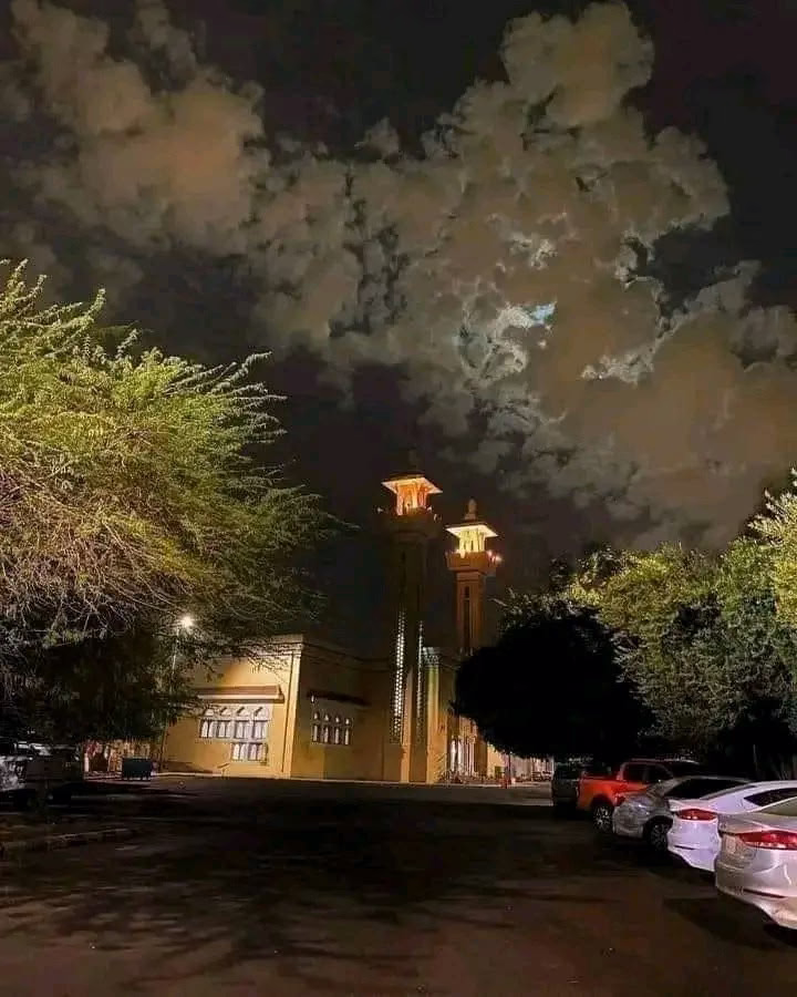 إذا صليت الفجر فأبشر فإنَّ الذي رزقك صلاة خير من الدنيا و ما فيها لقادر على أن يرزقك الدنيا و ما فيها

 هنيئاً لكم يا أهل الفجر❣️