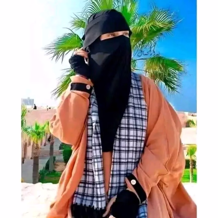 آبًًتٌٌسَِِمًً وٌٌلََآ تٌٌهّّتٌٌمًً لََشُُيََء آنِِ آلََلََهّّ يََحًًبًً آلََأقُُوٌٌيََآء.♥️🧡 𝐒𝐦𝐢𝐥𝐞 𝐚𝐧𝐝 𝐝𝐨𝐧'𝐭 𝐰𝐨𝐫𝐫𝐲 𝐚𝐛𝐨𝐮𝐭 𝐚𝐧𝐲𝐭𝐡𝐢𝐧𝐠, 𝐀𝐥𝐥𝐚𝐡 𝐥𝐨𝐯𝐞𝐬 𝐭𝐡𝐞 𝐬𝐭𝐫𝐨𝐧𝐠𝐞𝐫𝐬 🌺🍂

        🥀🫀👌
