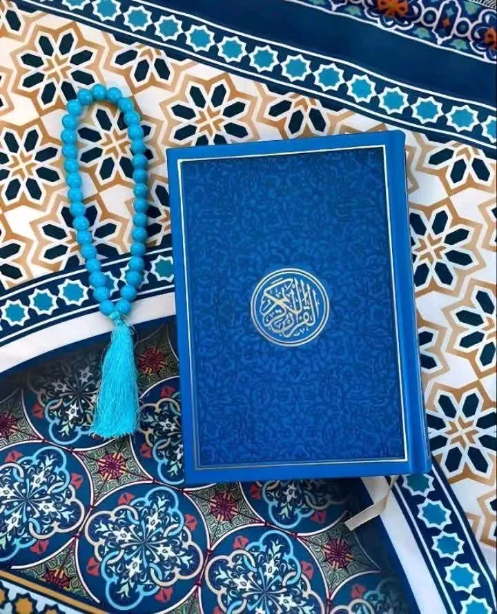 "عَلِّمْنِي دُعَاءً تُحِبُّهُ.
وَلَكَ أَجْرٌ مَاعَلَمْتَنِي."🤲📿💚

🌧