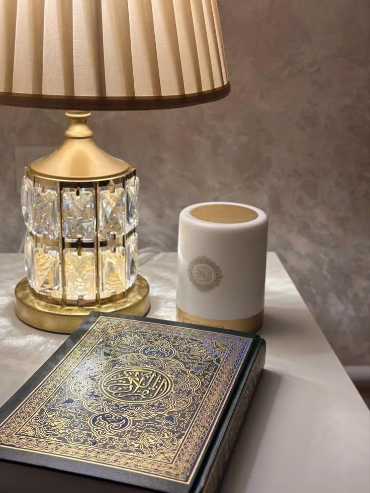 قبل ماتنام قول 
اللهم بحق لا إله إلا الله وثقلها في الميزان وبكل اسمائك الحسنى وعظمتها وصفاتك العلى ،اللهم يامن يقول للشيء كن فيكون حقق رجائنا وغير احوالنا واقدارنا إلى أحسن حال،اللهم استرنا فوق الارض وتحت الارض ويوم العرض عليك ،اللهم إنا نسألك الهدى والتقى والعفاف والرضى والغنى