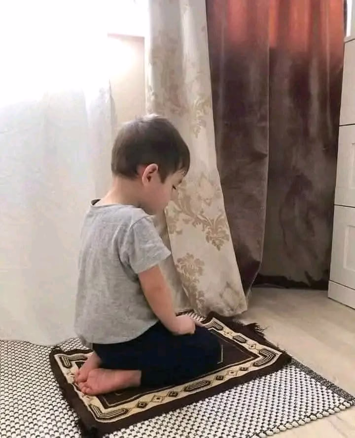 اللهُم أَخرِج من ارحَامنا وأصلابِنَا ذُرية صَالحة تكُون ذُخرًا لنَا يَومَ نلقَاك 🤍