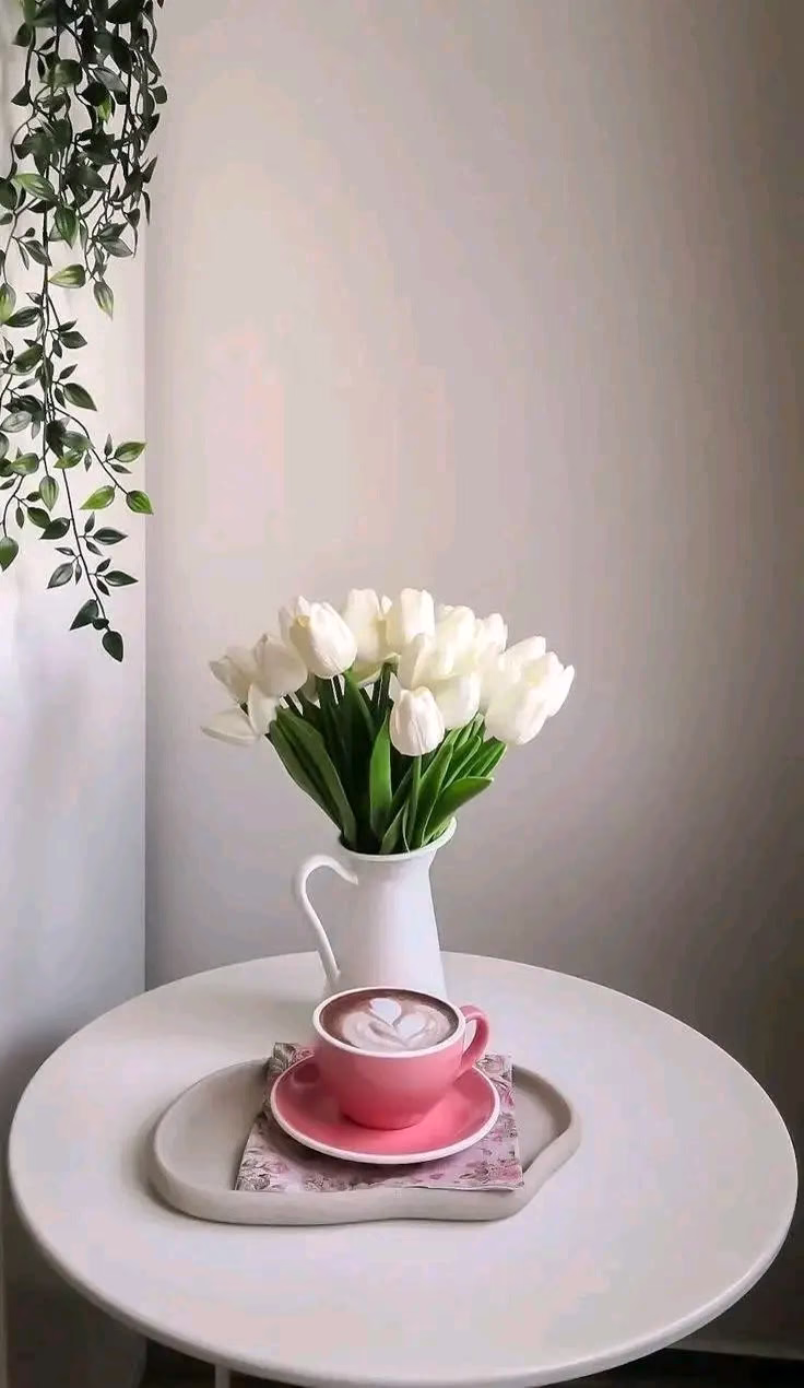 كبرت وفهمت انه ديما الي نحطوه في العين ، هوا الي يعمينا .
🩷🌸
