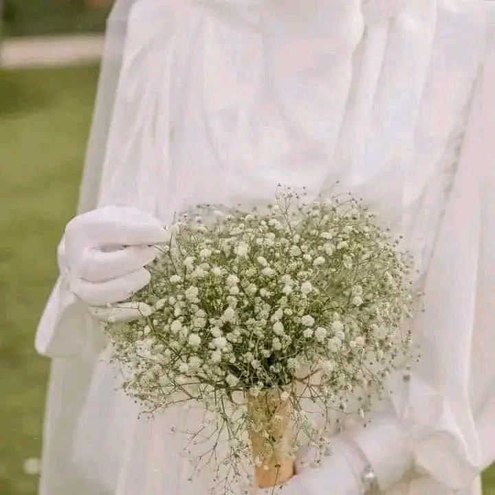 {لَعٌلَ آلَلَهّ يَحٍدِثْ بْعدِ ڏلُگ آمرآ}... 🤍🦋