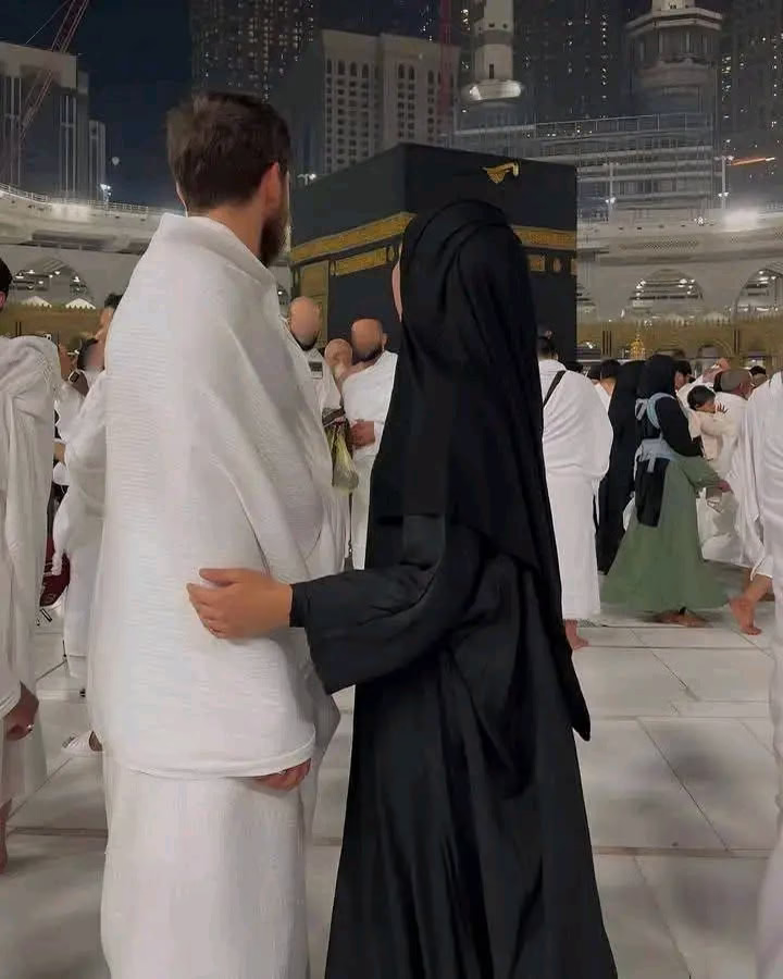 "إِذَا لَمْ تَتَزَوَّجَى مَنْ يُعِينُكِ عَلَى دِينِكِ وَدُنْيَاكِ، فَبَقَاؤُكِ عَزْبَاءُ يَا رَفِيقَة خَيْرٌ لَكِ."🤍
