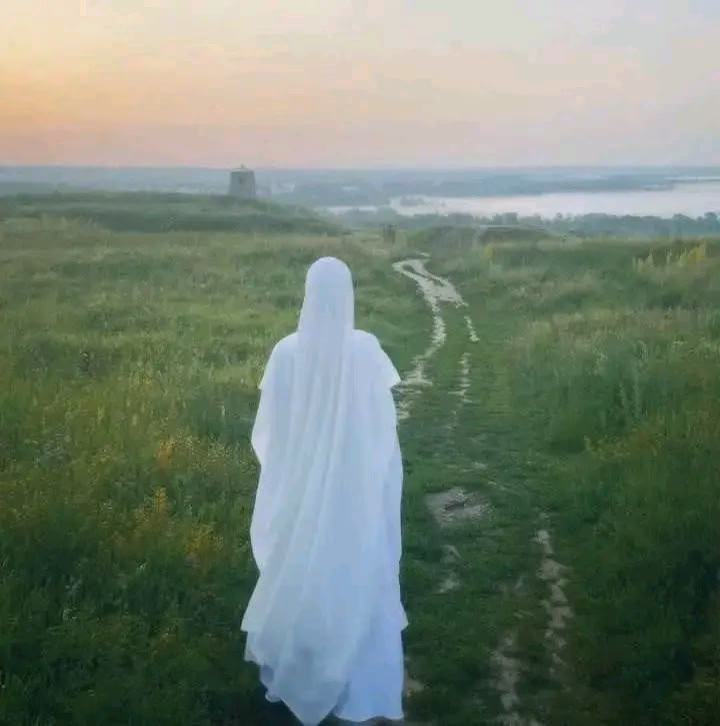 يا حبيبي كلُّ شيءٍ بقضاء الله ما بأيدينا "🤍🤍