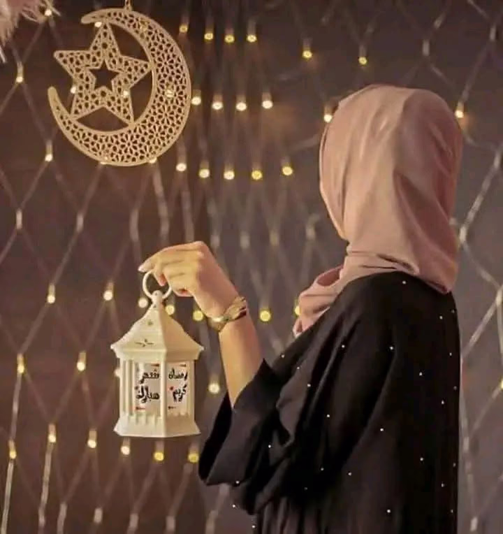 مع دخول شهر رجب 🌙🕌❤️
اللهم اصلح لنا احوالنا وازل همومنا وارح قلوبنا وانزل علينا السكينه يارب
يارب اجعل شهر رجب شهر خير وتيسير للامور
اللهم بارك لنا في رجب وشعبان وبلغنا رمضان ونحن في احسن حال 🤲