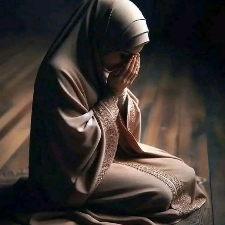 اللهم إني أبرأ من الثِّقة إلا بك، ومن الأملِ إلا فيك 
ومن التَّسليم إلا لك، ومن التَّفويض إلا إليك
ومن التوكل إلا عليك، ومن الطَّلب إلا منك
اللَّهُمّ لا ملجأَ ولا مَنْجَى منك إلَّا إليك
تعلمُ حاجاتِنا فأعطِنا سُؤآلَنا
يا ذا الحَول والطَّول والقوة
لا إله إلَّا أنت
لا حَول ولا قوة لنا إلا بك
#يالله
#اللهم__امين__يارب__العالمين