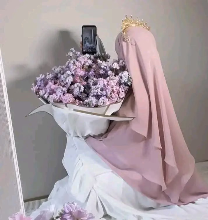 ﴿يَا أَيُّهَا الَّذِينَ آمَنُوا اتَّقُوا الله حَقَّ تُقَاتِهِ✨♥️

 وَلَا تَمُوتُنَّ إِلَّا وَأَنْتُمْ مُسْلِمُونَ﴾🥀🕊️