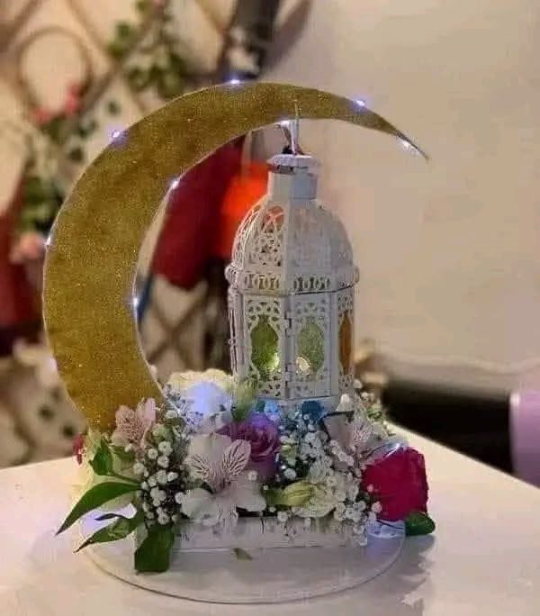 "وَبَدَأَ الْقَلْبُ يَرِفُّ لِنَسَائِمِ رَمَضَانَ ، اللَّهُمَّ بَلِّغْنَا رَمَضَانَ وَنَحْنُ بِكَامِلِ عَافِيَتِنَا."🤲🌙
✨
🦋💜
☁️