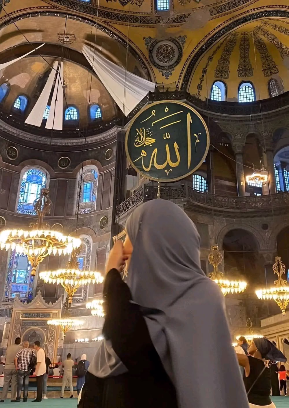 •۞﷽۞•🌹🫀

‏ ﴿إِنَّ اللَّهَ وَمَلائِكَتَهُ يُصَلّونَ عَلَى النَّبِيِّ يا أَيُّهَا الَّذينَ آمَنوا صَلّوا عَلَيهِ وَسَلِّموا تَسليمًا﴾ ﷺ  💙✨