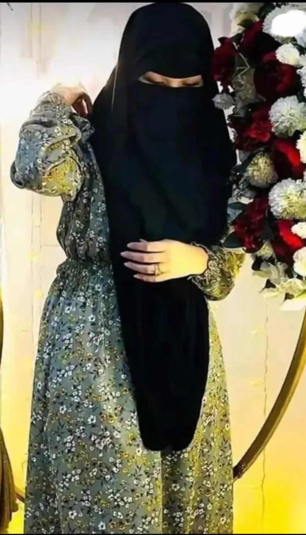 اللهُم اجعلني فتاةً بِأُمَّة ذات خُلُق و دين وصُحبة صالحة
 اللهُم اجعلني صالِحة مُصلِحة تقِية نقِية 
واجعلْني مِمَّنْ لا يفْعلُ إِلا خير ولا يقول إِلا خيرٌ ولا يُذكر إِلا بِالخير
 واجعلني يالله ابنة بارة وأَخت رحِيمة وصديقةٌ وفية 
وعلى العابرين غيمة مرت ولا ضرت ..🥀