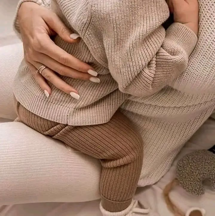 ابني، ماذا اتمنى من الله بعد أن أعطاك لي فأنا لدي الدنيا بما فيها.
ابني أحبك دائما وتذكر هذا في كل وقت.『ツ』☆(⁠๑⁠˙⁠❥⁠˙⁠๑⁠)