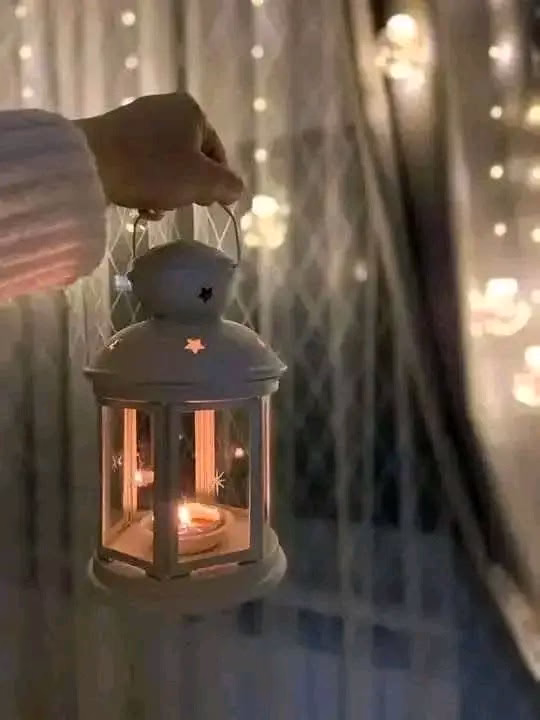 عسىٰ يكون رمضان هذا العام جبراً لكل خواطرنا وتحقيق لكل دعواتنا ، اللهم اجبرنا ولا تحرمنا مما ندعوك به ، اللهم قرب قلوبنا من كل خير وابعدنا عن كل شر ونسير في هذه الدُنيا سالمين راضيين مجبورين♥️ كل سنه وانتوا طيبين وينعاد عليكم بالخير دايما يارب 🌜❤️