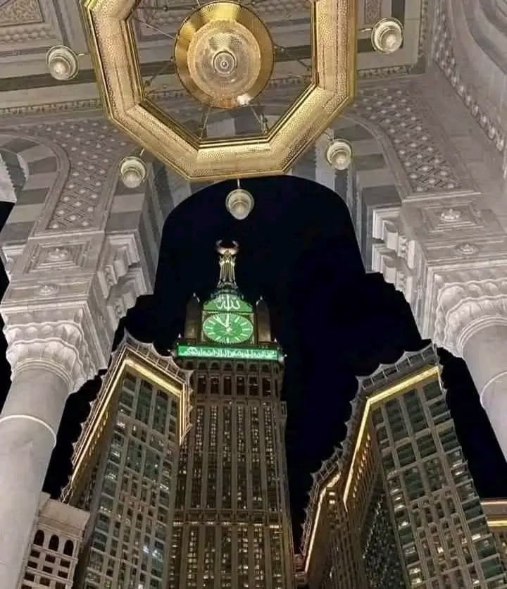 وفي ليلة الإسراء والمعراج 🕊️.

"ستبقى أمنيتي دائماً ." 

اللهمَّ مكّه، وأذان مكّه، وحضن الكّعبه 🤍.