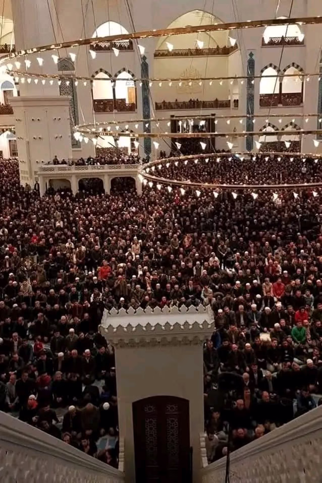 لا ايام متبقيه، اليوم صلاه التراويح 🤎✨