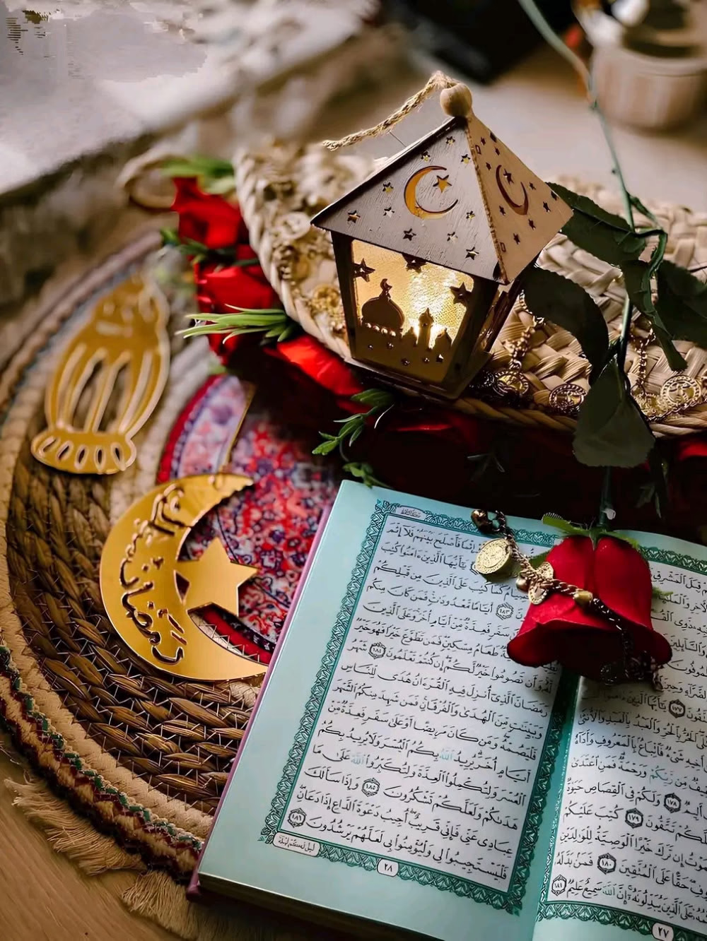 سُؤَالْ اليَوْم❓
3 مِنْ رَمَضَانْ 🌙

قَالَ تَعَالَى: {وَإِنَّهُ فِي أُمِّ الْكِتَابِ لَدَيْنَا لَعَلِيٌّ حَكِيمٌ} 
[الزُّخْرُفِ: 4] الْمَقْصُودُ بــ (أُمِّ الْكِتَابِ):
1- السَّمَاءُ السَّابِعَةُ
2- سِدْرَةُ الْمُنْتَهَى
3- اللَّوْحُ الْمَحْفُوظُ.
قاَلَ رَسُولُ اللهِ ﷺ: "إِنَّ الله لا يَنْظُرُ إِلى أَجْسامِكْم، وَلا إِلى صُوَرِكُمْ، وَلَكِنْ يَنْظُرُ إِلَى قُلُوبِكُمْ وأعْمَالِكُمْ."

🫶🏻♥
