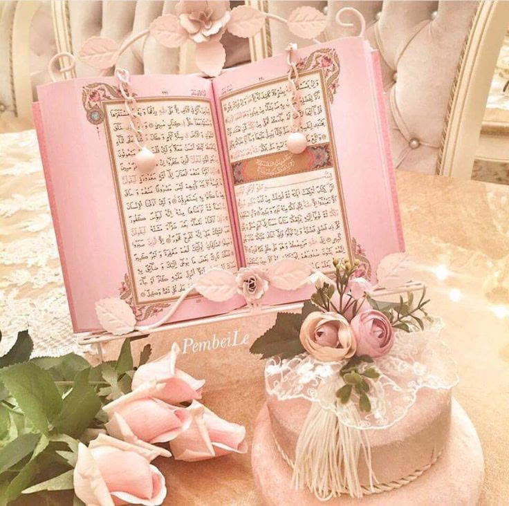 اللهم إنا نسألك يسراً ليس بعده عسر، وغنى ليس بعده فقر، وأمناً ليس بعده خوف، وسعادة ليس بعدها شقاء.
اللهم إنا نسألك بأن لا تحوجنا لأحد، ولاتجعلنا عبئاً على احد
 واجعلنا اغنياء بك عمن سواك.
اللهم إنا نعوذ بك من أذى الدنيا وحيرة النفس 
وموت الضمير وسوء الخاتمة يارب العالم