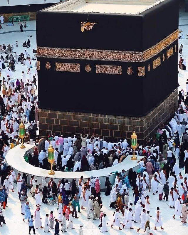 اللهــــم ‏لاتخرجنا ‏من يـــوم ‏عرفــــــــه ‏إلا وقــــــــد ‏اصلحت حالنا ‏وقويت ايماننا ‏واسعدت حياتنا ‏ويسرت امـــورنا ‏اللهم ما نخشاه أن ‏يكون صعباً فهونــه ‏وما نخشاه أن يكـــن ‏عسيراً فيسره لنا يارب ‏وما نخشاه أن يكون شر ‏اجعله خيراً لنا ولا تجعلنا ‏نخشى أحدا سوك يــــارب اللهم___آميـــــــــــــن 🕋🕋 الحج_عرفه🕋🍃🌹🌼🌷