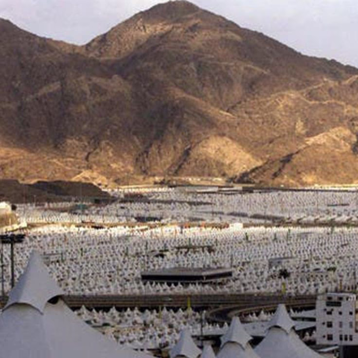 وفي يوم عرفه..

"اللهم إني استودعك مستقبلاً لا اعلم خفاياه ولكني اعلم انك خير مدبر وخير من اودعت له الودائع، فاجعل القادم أجمل من ما مضي يا الله، يا رب إليك رفعت حاجتي وأنت بحاجتي اعلم، فيا رب يسر ولا تعسر وبارك ووفق وطمئن قلبي يا أعلم بما ف قلبي يا الله." ❤